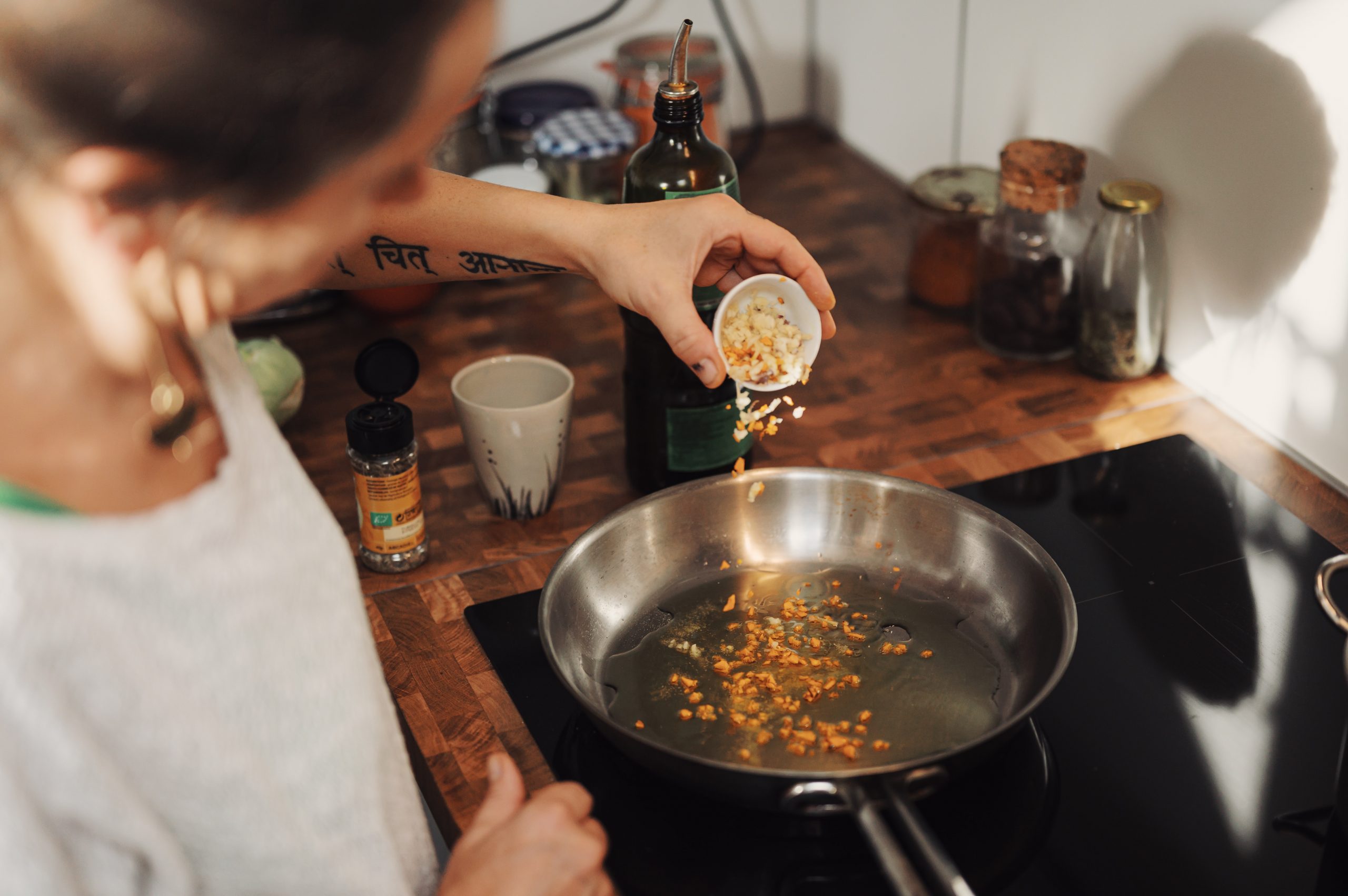13 Quick Tips To Cook Food Faster!